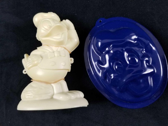 Lot of 2 Disney Donald Duck Character Sugar Molds WILTON Cake Baking Decorating Craft 1973 Vintage