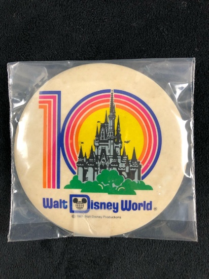 Lot of 9 Vintage Official 1981 Walt Disney World 10 Year Castle Magic Kingdom Pin Back Buttons