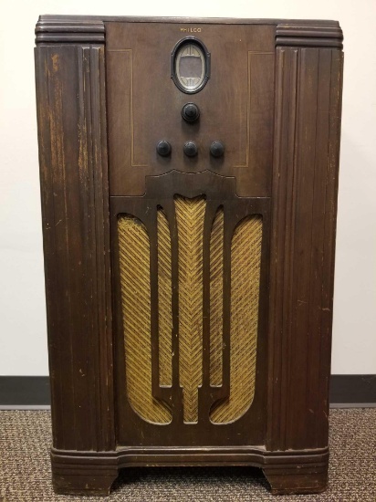 Antique 1935 Philco Model 623 F Radio