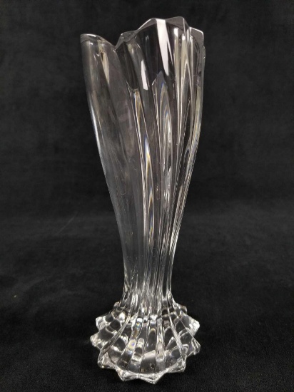 Crystal Vase With Flower Shape Bottom