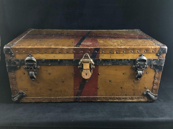 Antique Rare WWI US Army Capt. H E .Heeren 54th Artillery C.A.C Foot Locker Boston Trunk w/Key