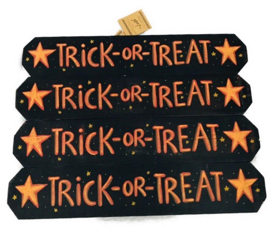 4 Cute Trick-Or-Treat Signs