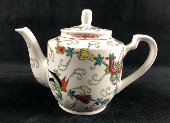 Chinese Jingdezhen Porcelain Hand Painted Teapot Butterfly Famille Rose...1970