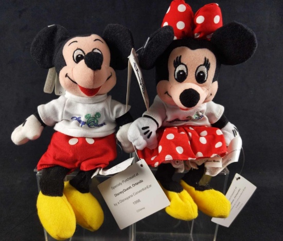 Disney Quest Exclusive Bean Bag Mickey Minnie Mouse