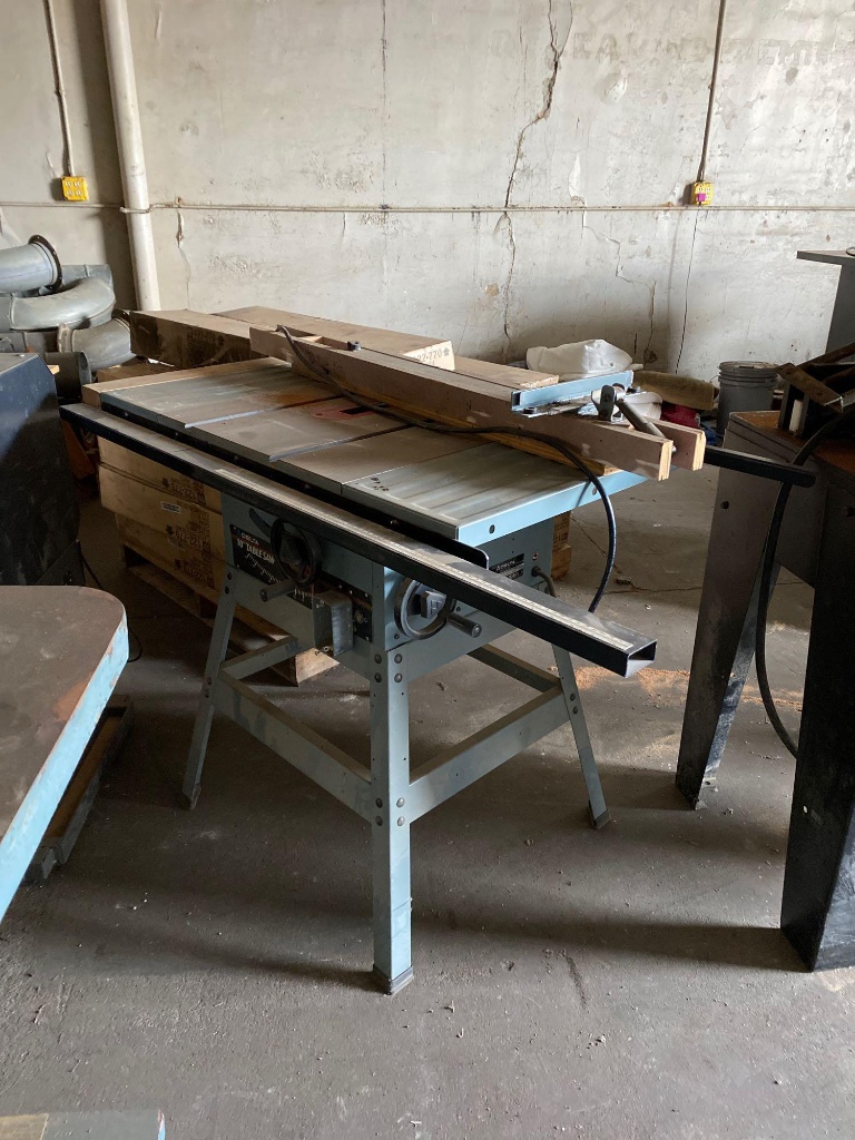Delta 36-600 Table Saw | Industrial 