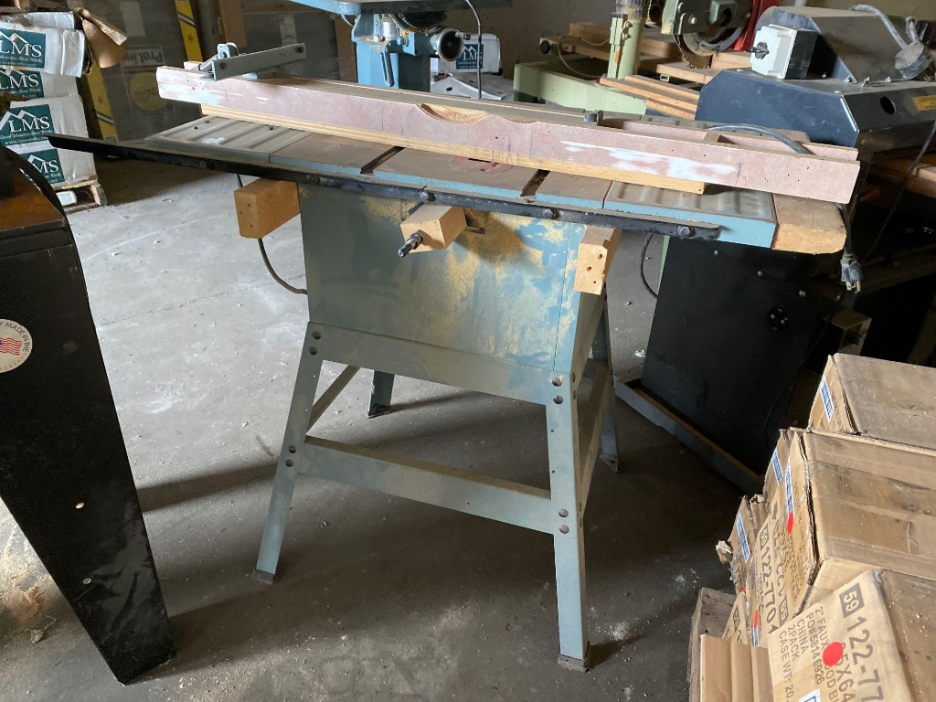 Delta 36-600 Table Saw | Industrial 