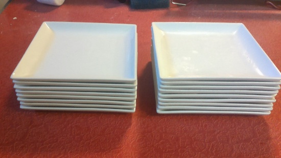 17 8"x8" square plates