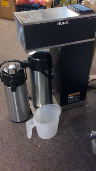 Bunn Commercial Coffee Maker with 2 Airpots