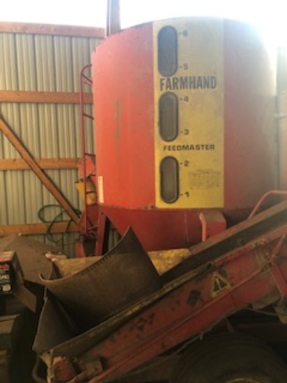 Farmhand Feedmaster 815 Grinder Mixer