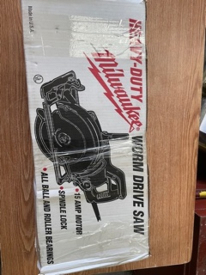 Milwaukee Heavy Duty Worm Drive Saw NIB