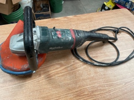 Metabo Grinder w/Vacuum Dust Shroud