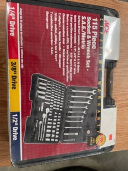 Ace 115 piece Set NIB