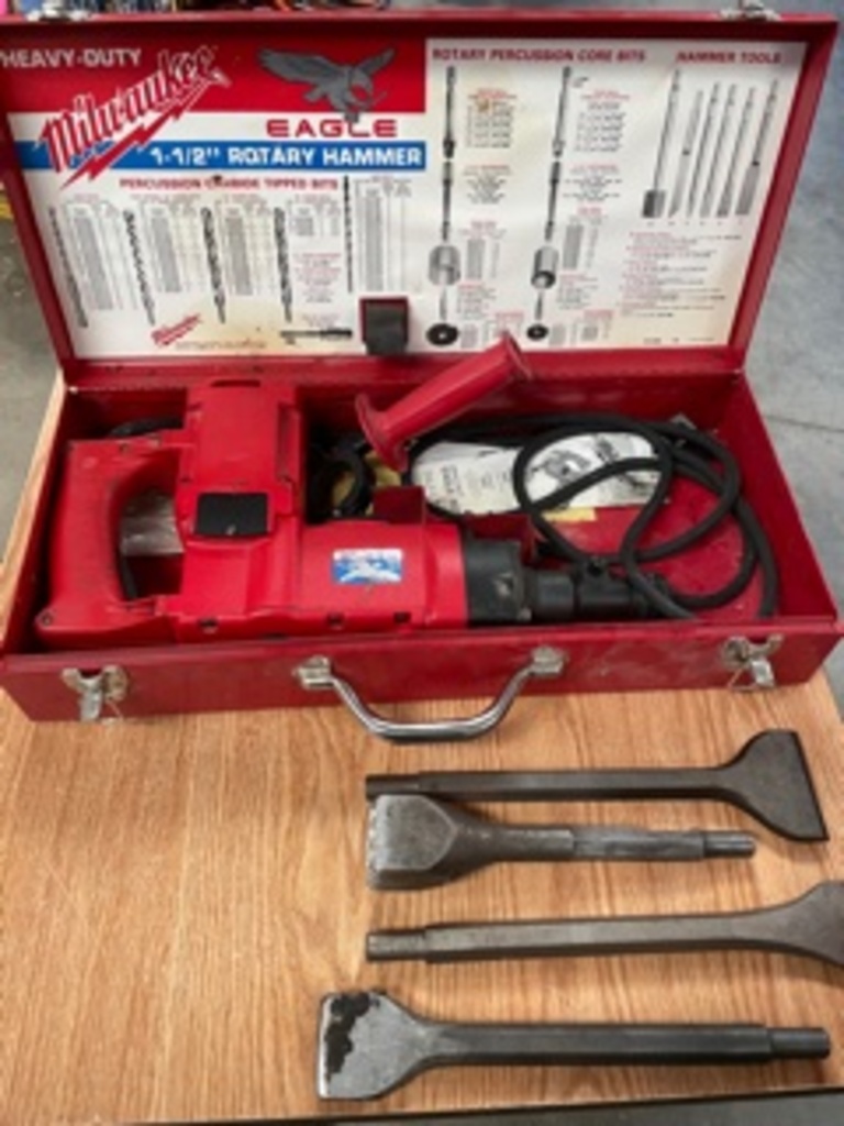 Milwaukee Eagle 1 1/2" Rotary Hammer w/Bits | Heavy Construction Equipment  Light Equipment & Support Tools | Online Auctions | Proxibid