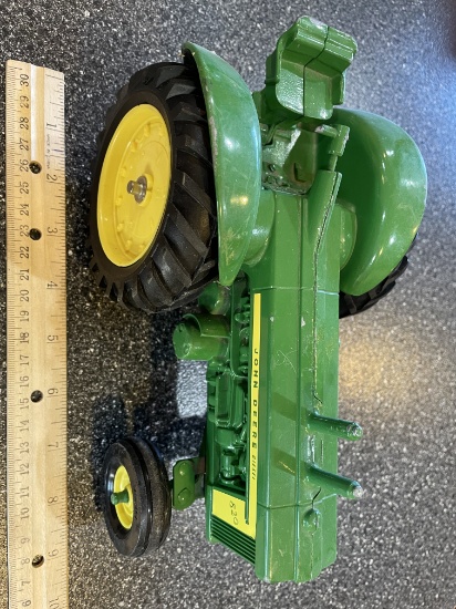 JD 820 Diesel