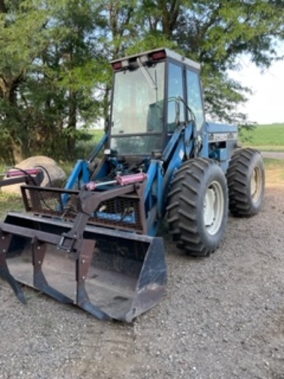 1992 Ford 9030 Versatile with Loader and Heavy Duty Grapple
