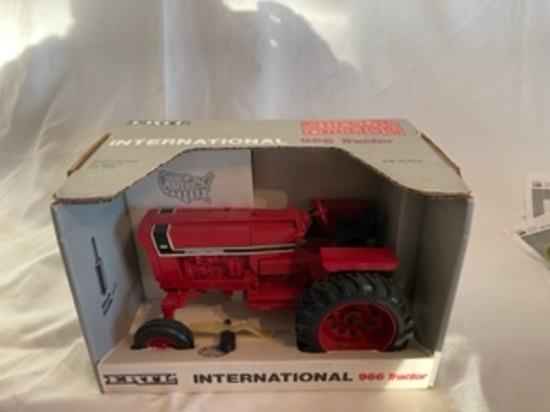 International 966 1/16 Scale