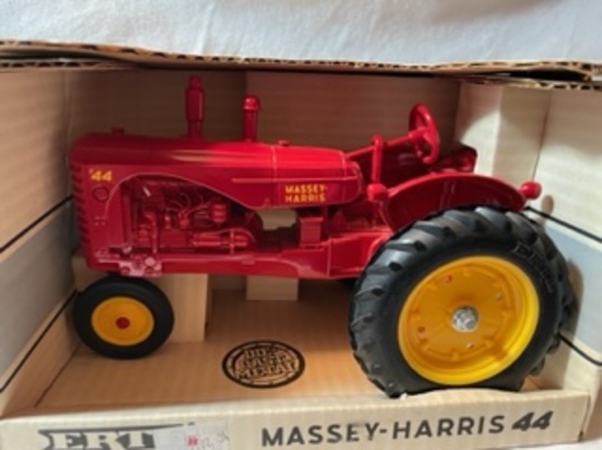 Massey Harris 44 1/16 scale ERTL