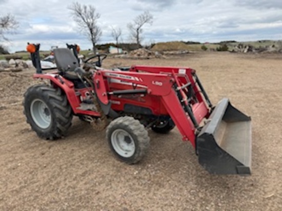 MASSEY FERGUSON 1528 UTILITY TRACTO