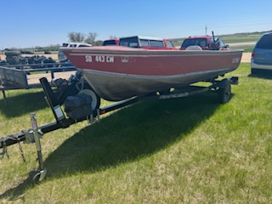 LUND 16' FISHING BOAT