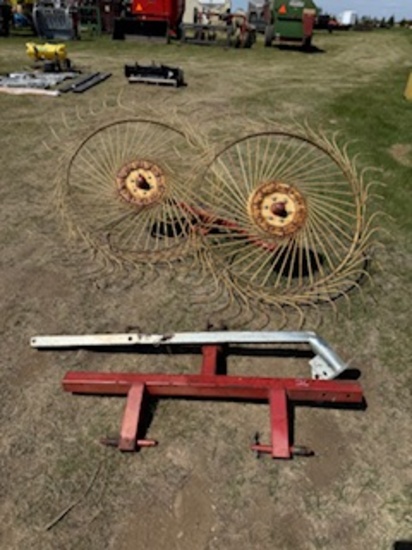 2 WHEEL 3PT WINDROW TURNER