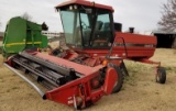 Case-IH 8840 Windrower 16ft header