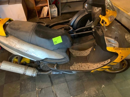 150cc Adventure Scooter with Title - 35 Miles