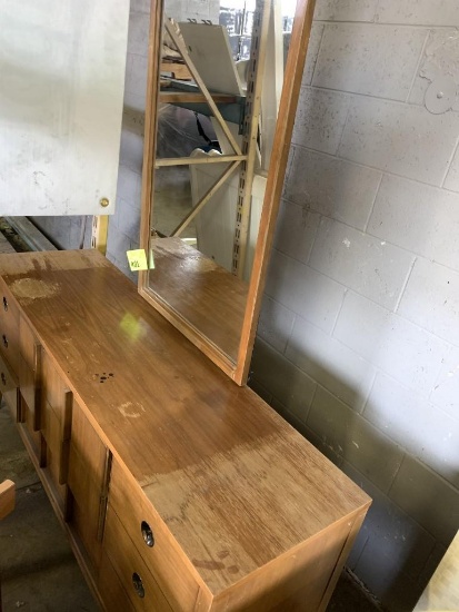 Dresser w/ Mirror