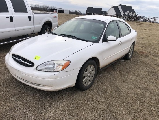 2000 Ford Taurus