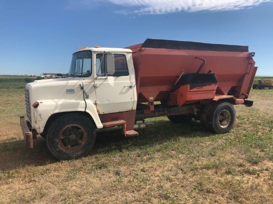 1979 Silage Feed Truck - New Radiator, New Brake Boosters, New Feeder House Chain, New Gear/Drive