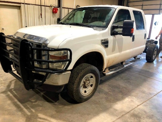 2008 Ford F250 Truck, 6.8 V-10, 4X4 - XLT Package