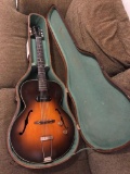 1940s Gibson electric archtop guitar - no serial number. Gibsons did not have one - works perfectly