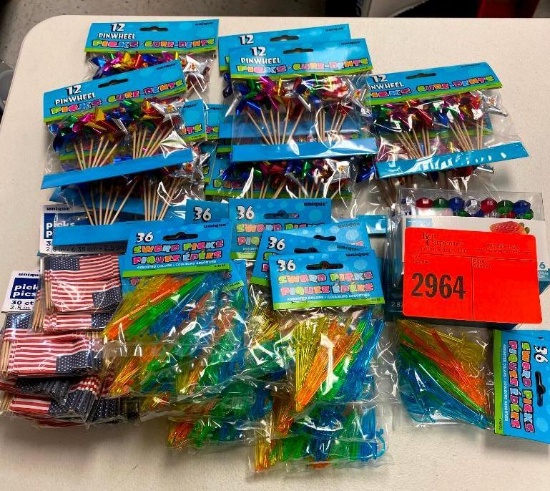 3 DIAM AST TRANSL PICKS PL 11 PINWHEEL PICKS 21 Plastic Sword Picks 32ct 10 2.5" Flag Picks 30ct
