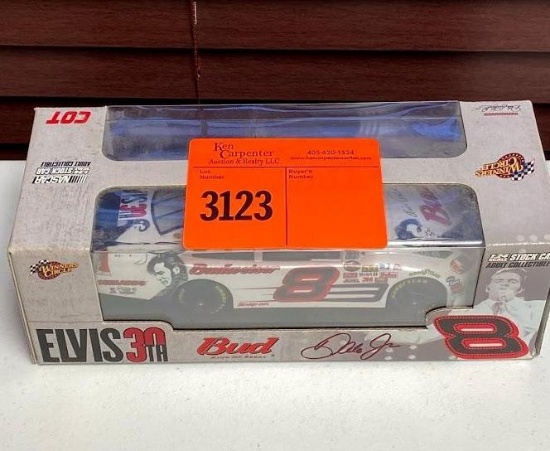 Dale Earnhardt Jr. - Elvis 30th 1:24 Stock Car