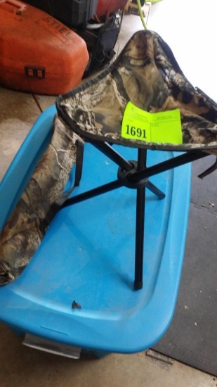 Small portable Camo Fold up Seat