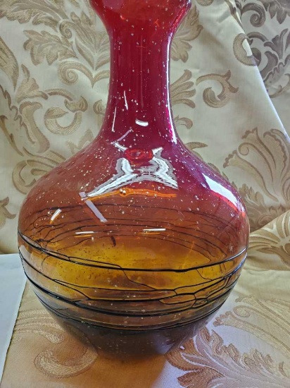 Glass vase-red