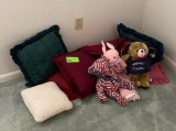 Pillows, Stuffed Animals