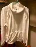 White Sweater XL