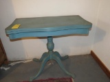 VINTAGE/ANTIQUE WOOD CARD TABLE