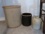 VINTAGE/ANTIQUE STONEWARE CROCKS