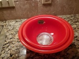 Set of 2 Red Pyrex Mixing bowls