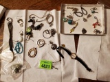 Jewelry pieces bundle