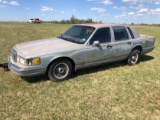 Lincoln Continental Runs. Needs Battery. No tag. No title. Sold as is.