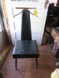 Antique Old Vintage The Setwell Company Valet Butler Chair