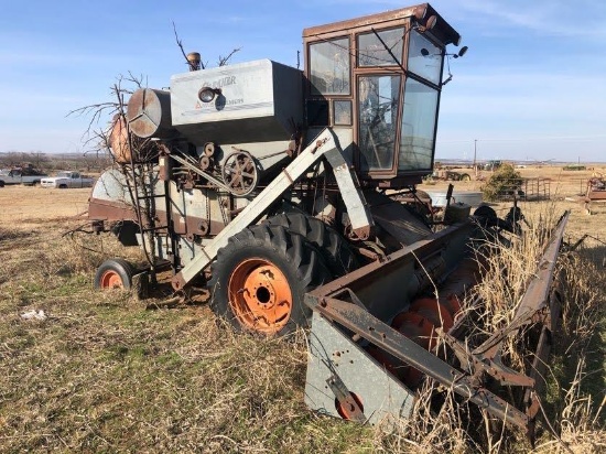 C Allis-Chalmers Combine