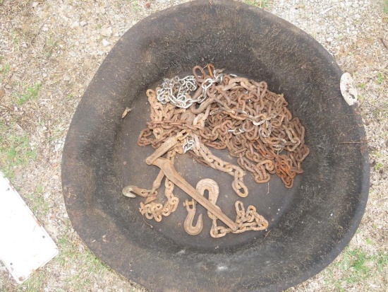Assorted chains and a small Boomer