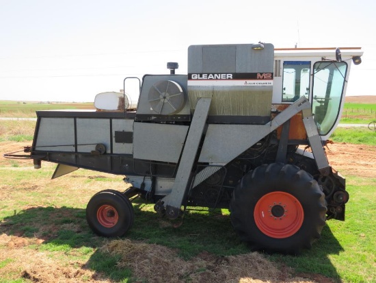 Gleaner M2 combine