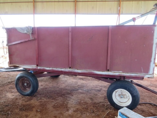 Hyd dump trailer 12x6.8 auger not included