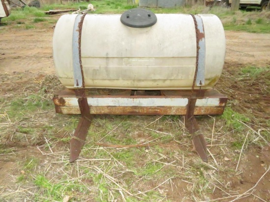 200 hundred gallon tank on 3 point hitch