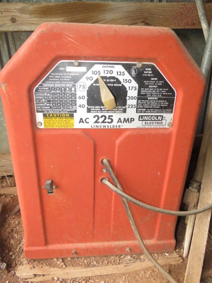 Lincoln electric welder Ac 225 AMP with leads
