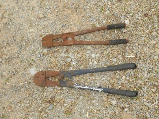 Set of two bolt cutters
